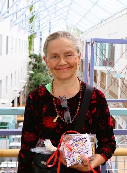 Soile Hämäläinen står i Lysgården etter sin disputas.